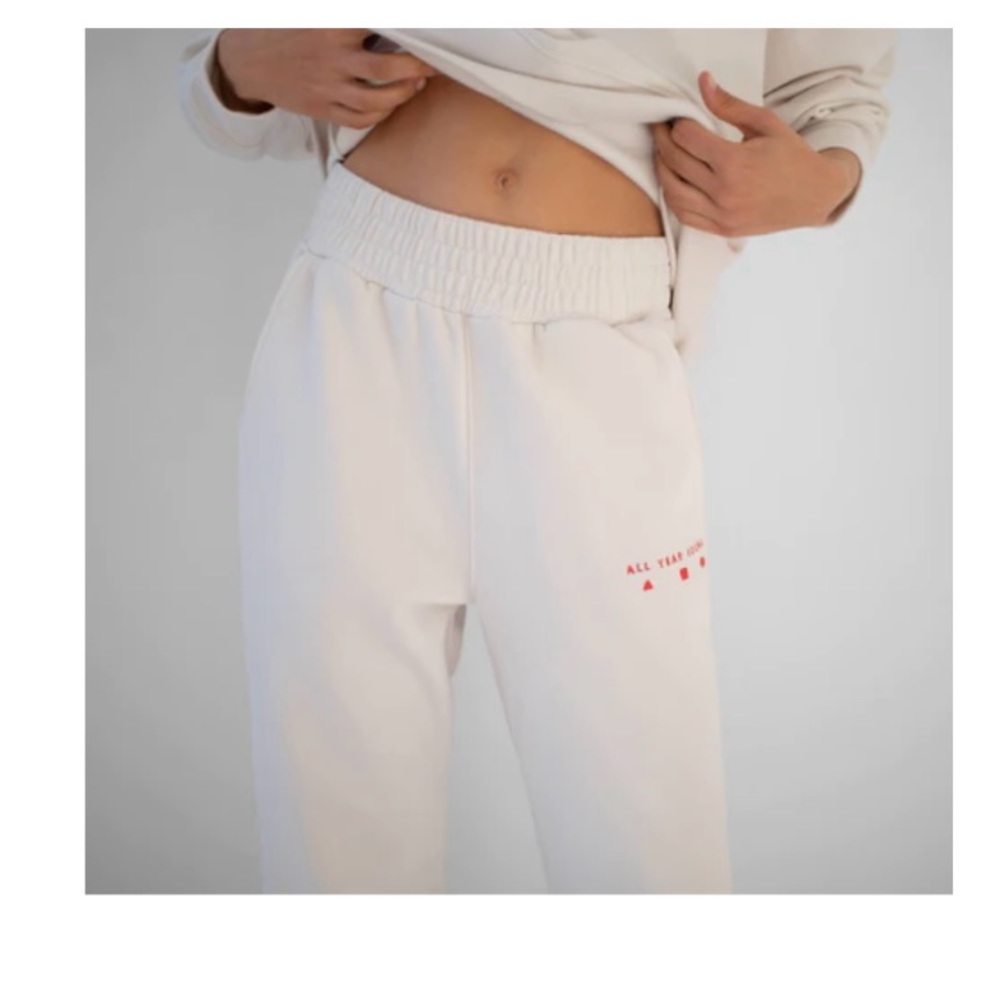 AYR cream colored lounge set size M EUC